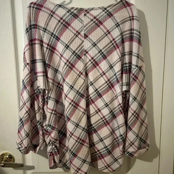 Cato’s pink checked blouse with gathered sides size 14/16 - Picture 4 of 5